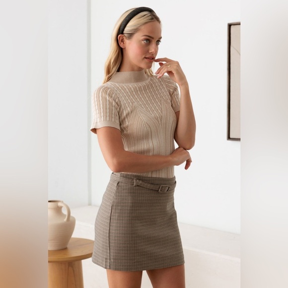 NWT-Mock neck Double Color Patterned Short Sleeve Knit Top - Picture 5 of 13